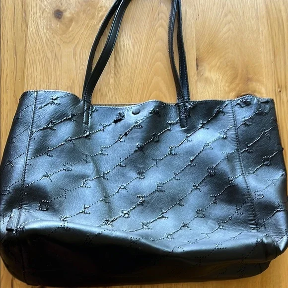 Authentic Stella McCartney black handbag see description - Picture 1 of 5